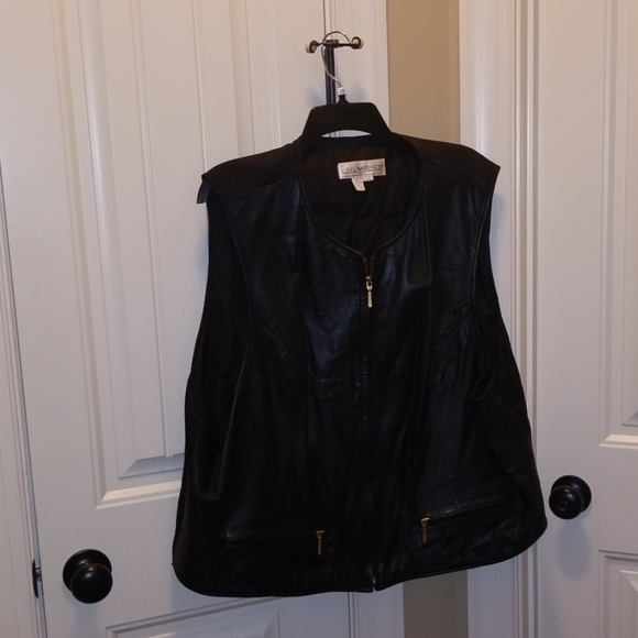 Jon Lawrence Leather Vest - Picture 2 of 6